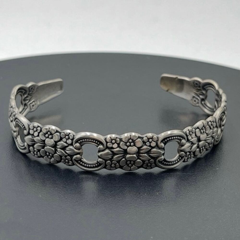 Sterling Silver Vintage Floral Repoussé Art Nouveau Oxidized Cuff Bracelet Sz 7”